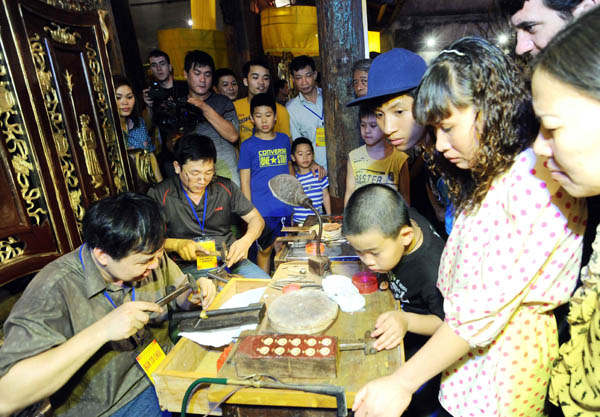 Jewellry craft festival opens in Hanoi Old Quarter